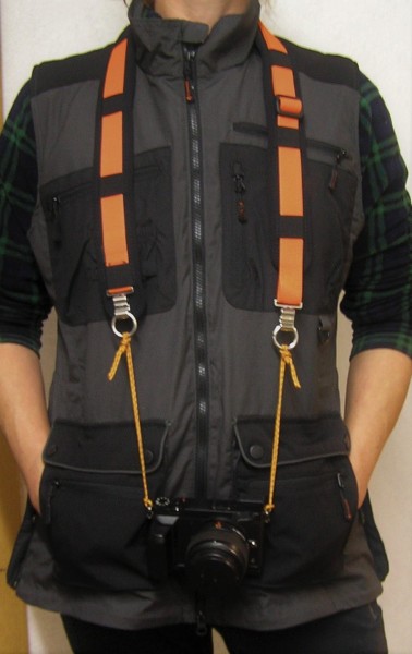 Anwendungsbeispiel : ClipSwitch . Kameragurt mit Polster