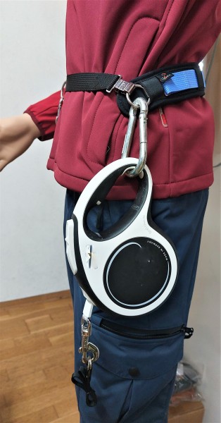 Anwendungsbeispiel : ClipSwitch-Bauchgurt mit zusätzlichem Karabiner für Flexi-Leine