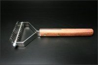 Coat King - Trimmstriegel mit doppelter Breite - grobe Zahnung Coat King - Trimmstriegel mit doppelter Breite - grobe Zahnung
