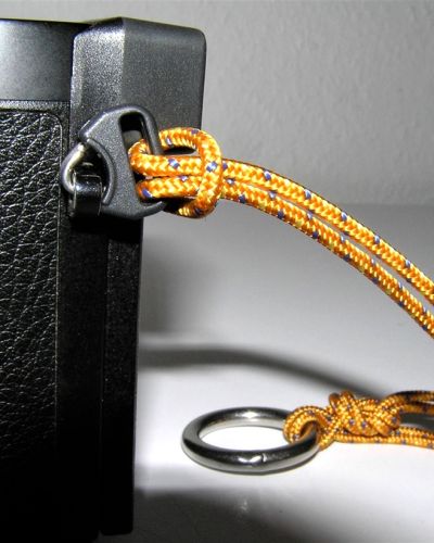 CS Adapterschlaufe an Fotokamera für Kameragurt