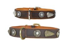 Schmuckhalsband mit Steinen und Nieten